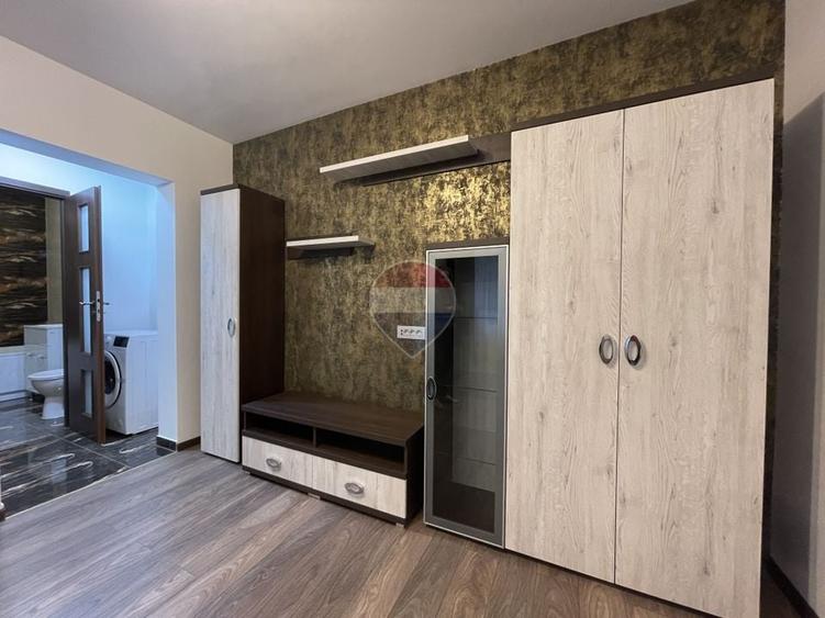 Apartament cu 2 camere semidecomandat, mobilat în Olteniței