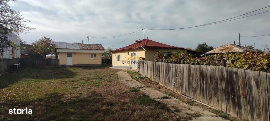 Casă cu 2 camere în Curtești