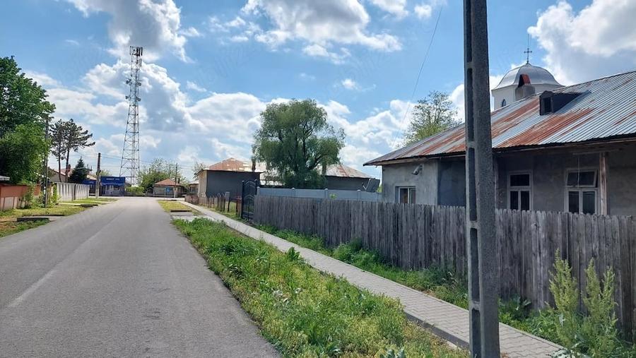 Teren de 103 mp, în Central