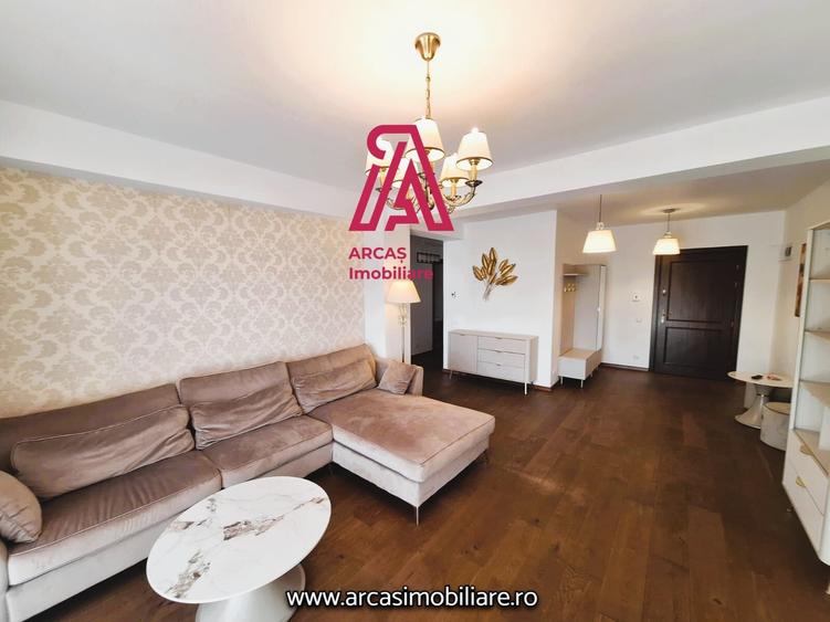 Apartament cu 3 camere decomandat în Sub Arini