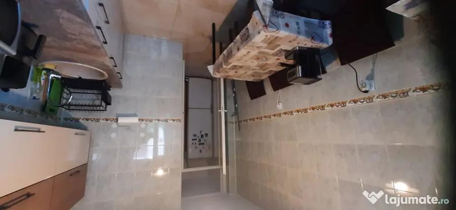 Apartament cu 2 camere decomandat în Răcădău