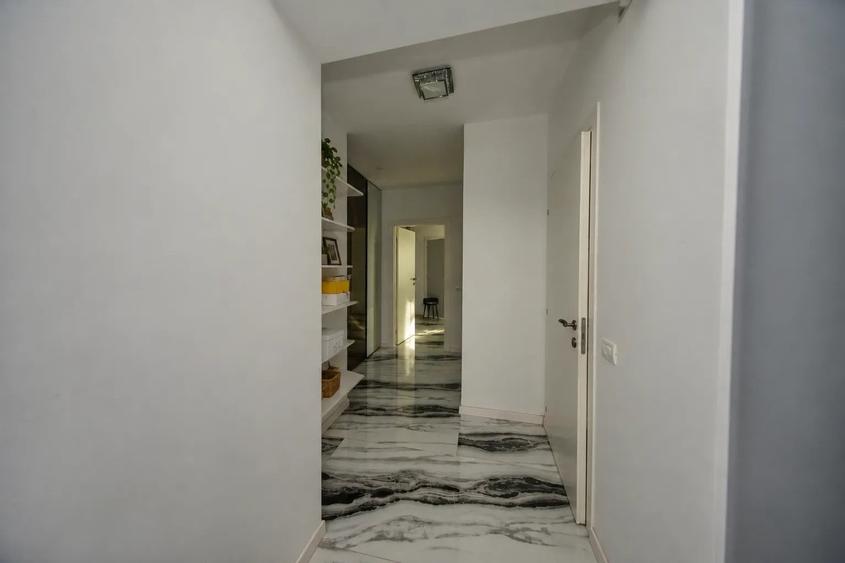 Apartament cu 3 camere decomandat în Pipera