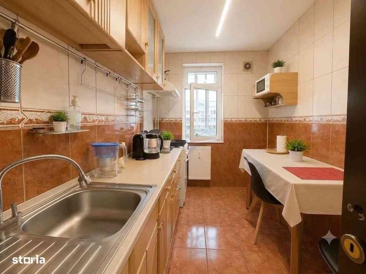 Apartament cu 3 camere decomandat, mobilat în Colentina