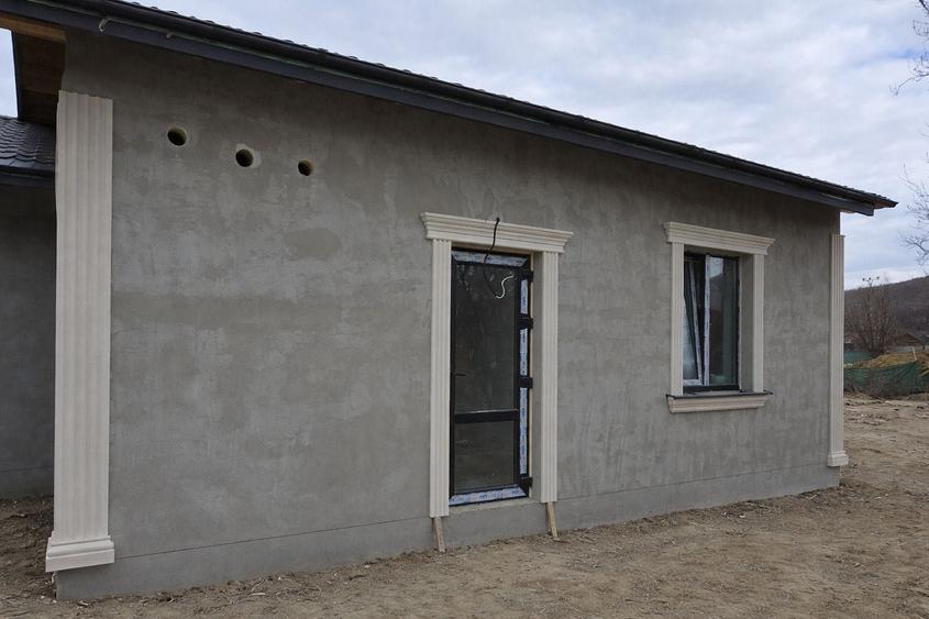 Casă cu 4 camere în Exterior Vest