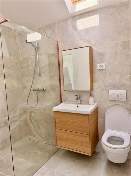 Casă cu 3 camere cu Teren 350 Mp în Exterior Vest