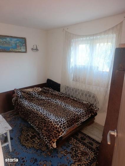 Casă cu 6 camere cu Canalizare în Ion Creangă