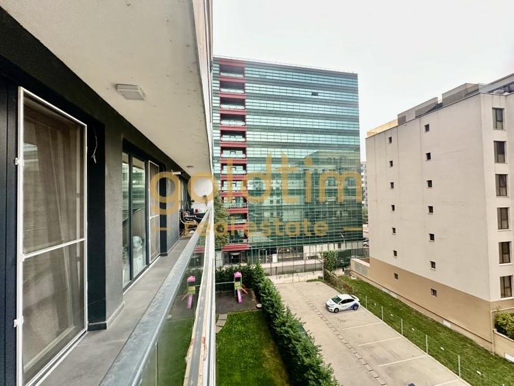 Apartament cu 3 camere semidecomandat, mobilat în Pipera