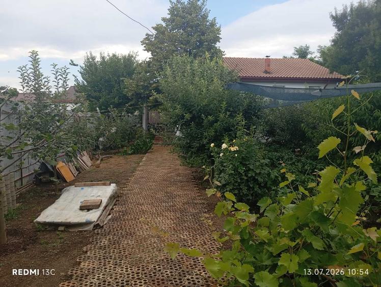 Casă cu 3 camere în Tonea