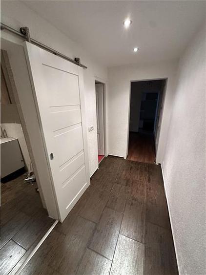 Apartament cu 3 camere semidecomandat în Circumvalațiunii