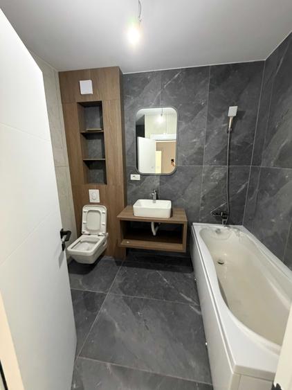 Spațiu comercial, de 75 mp, în Central