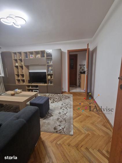 Apartament cu 3 camere în Florilor