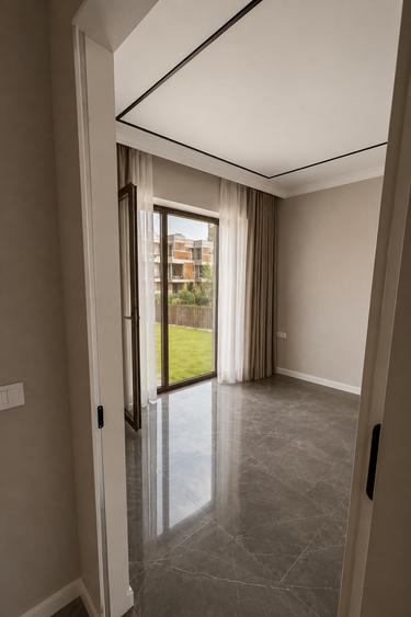 Apartament cu 3 camere semidecomandat în Băneasa