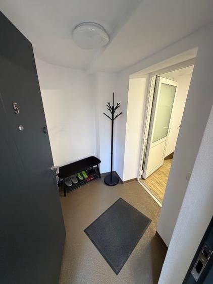 Apartament cu 3 camere semidecomandat, mobilat în Centrul Istoric