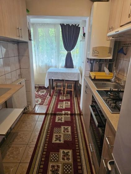 Apartament cu 2 camere semidecomandat, mobilat în Mircea cel Bătrân