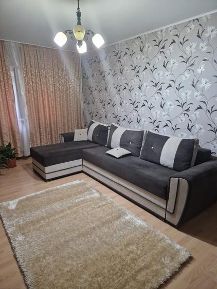 Apartament cu 2 camere decomandat în Școlilor