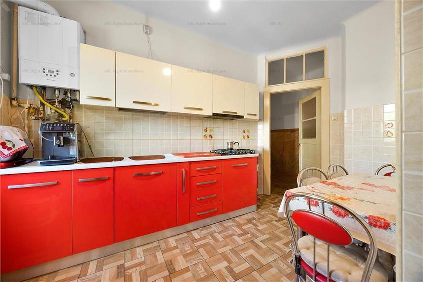 Apartament cu 3 camere decomandat, mobilat în Centrul Civic