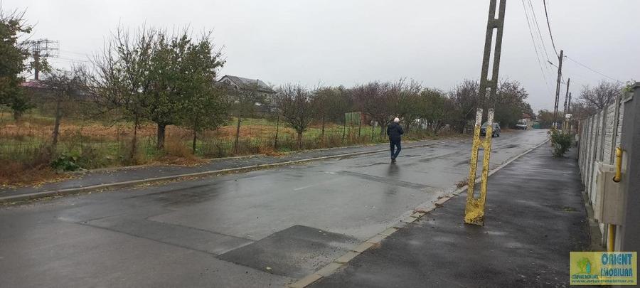 Teren de 3200 mp, în Valu lui Traian
