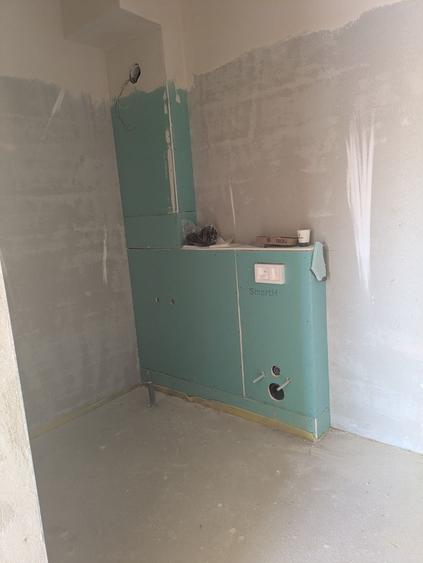 Apartament cu 3 camere decomandat în Baciu