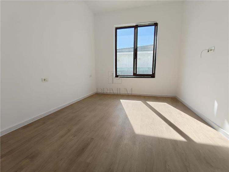 Duplex cu 4 camere cu Canalizare în Moșnița Nouă