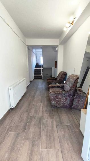Casă cu 4 camere în Gării