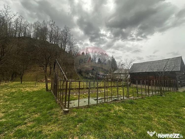 Casă cu 3 camere cu Teren 3440 Mp în Central