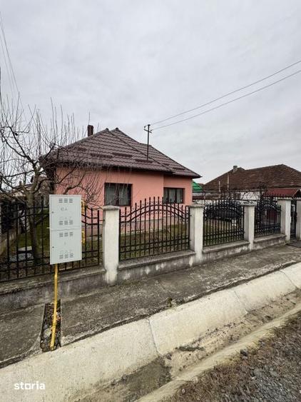 Casă cu 3 camere cu Teren 450 Mp în Recea