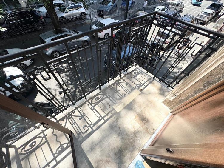Apartament cu 4 camere în Dacia