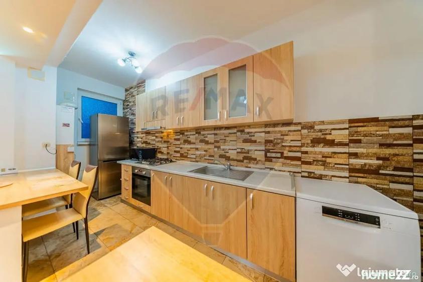 Apartament cu 3 camere decomandat în UTA