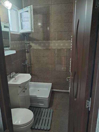 Apartament cu 2 camere decomandat în Adam