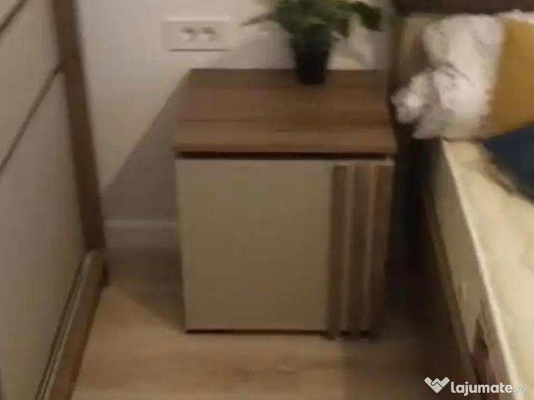 Apartament cu 2 camere decomandat în Apărătorii Patriei