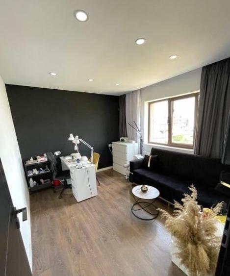 Apartament cu 3 camere decomandat, mobilat în Băneasa