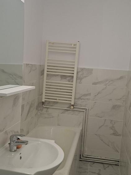 Apartament cu 2 camere decomandat în Exterior Vest