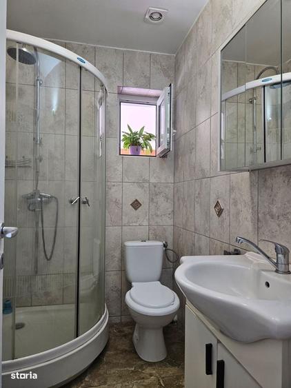 Apartament cu 3 camere decomandat în Sud