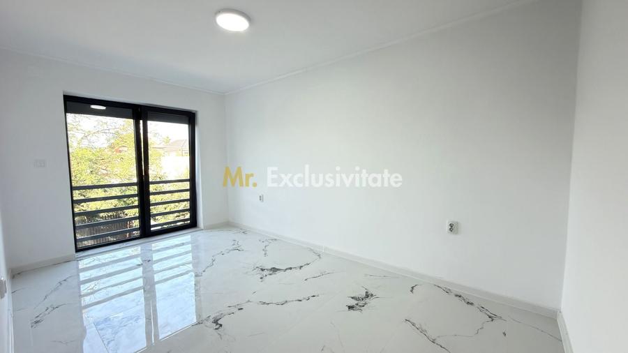 Apartament cu 3 camere semidecomandat în Sud-Vest