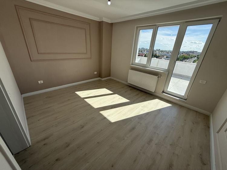 Apartament cu 3 camere decomandat în Colentina