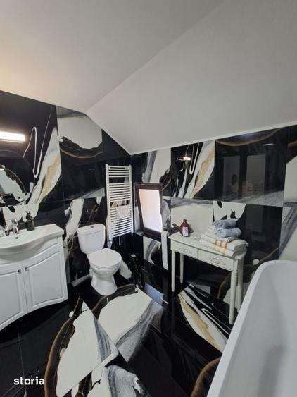 Casă cu 5 camere cu Teren 500 Mp în Săsar