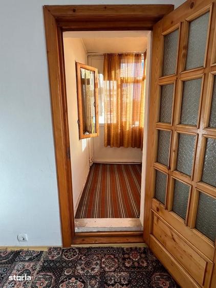 Apartament 2 camere, 56 mp, decomandat, etaj 2, ideal pentru renovare - 4