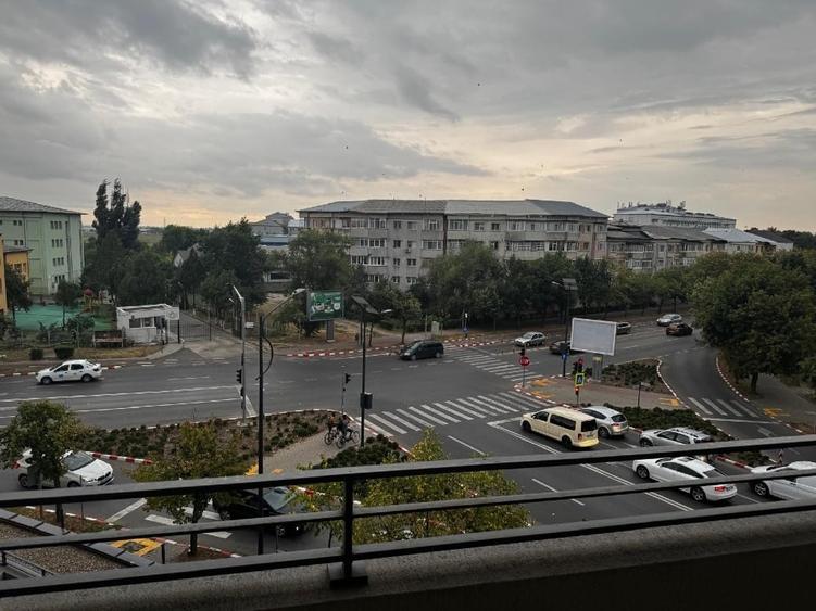 Apartament cu 2 camere decomandat, mobilat în Nord