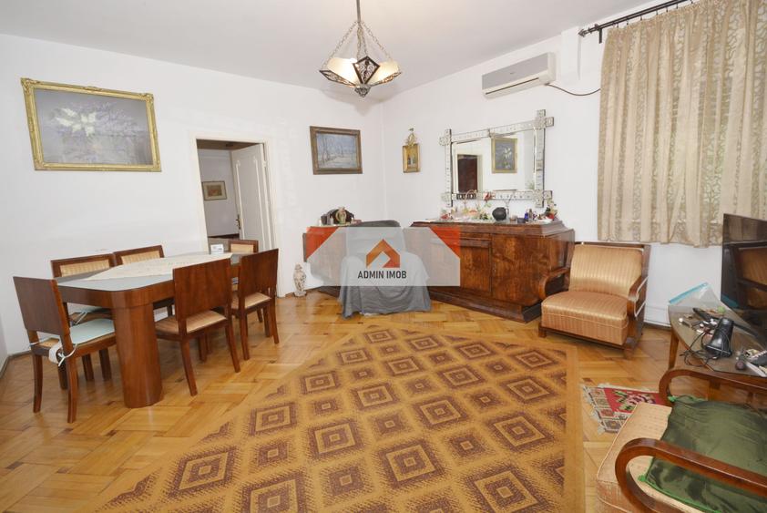 Apartament cu 3 camere semidecomandat în Dacia