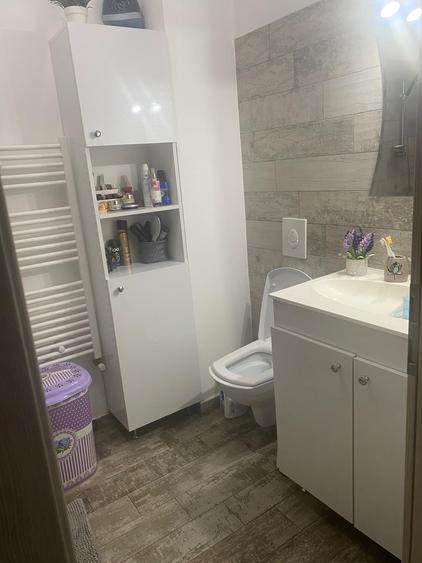 Apartament cu 2 camere decomandat în Berceni