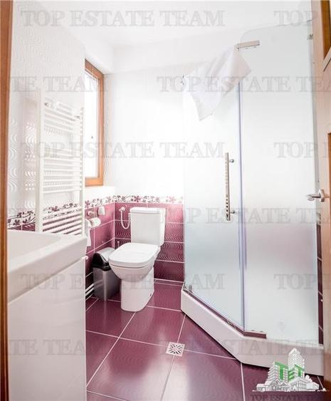 Casă individuală cu 15 camere cu Teren 1004 Mp în Central