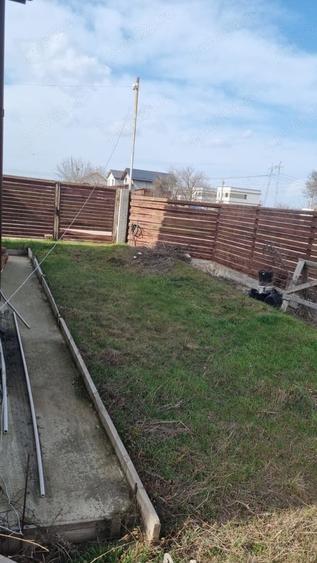 Casă cu 4 camere cu Teren 240 Mp în Berceni