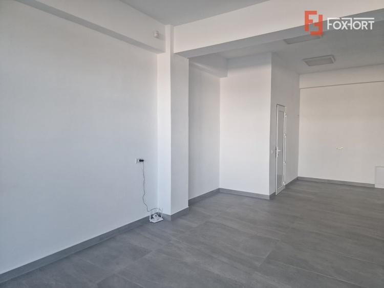 Spațiu comercial, de 53 mp, în Izvin