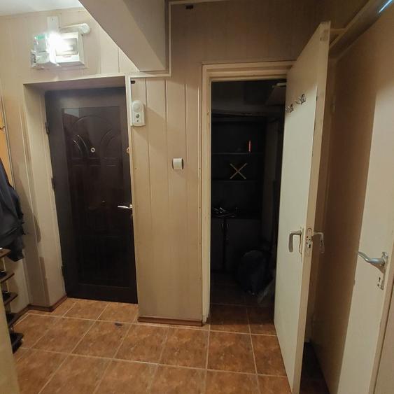 Apartament cu 2 camere decomandat în Craiovei