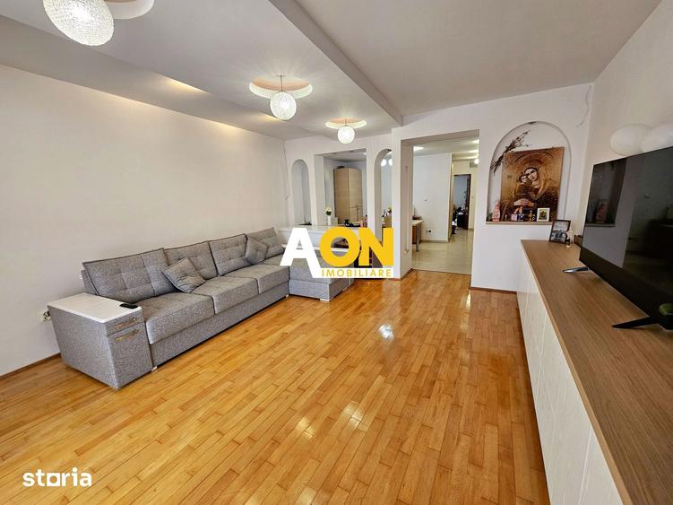 Apartament cu 3 camere decomandat în Central