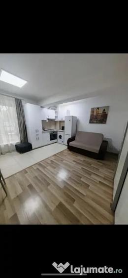 Garsonieră în Apărătorii Patriei