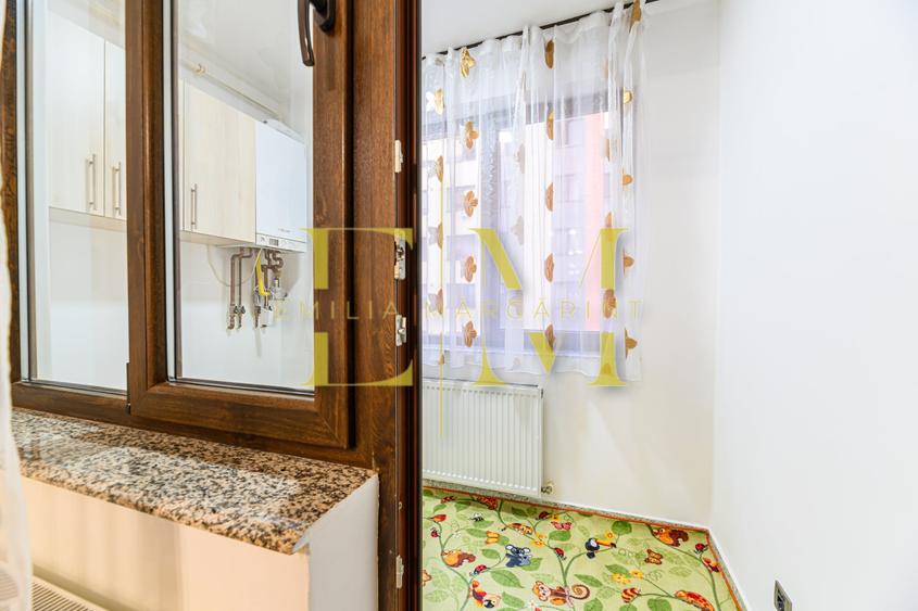 Apartament cu 3 camere semidecomandat, mobilat în Tractorul