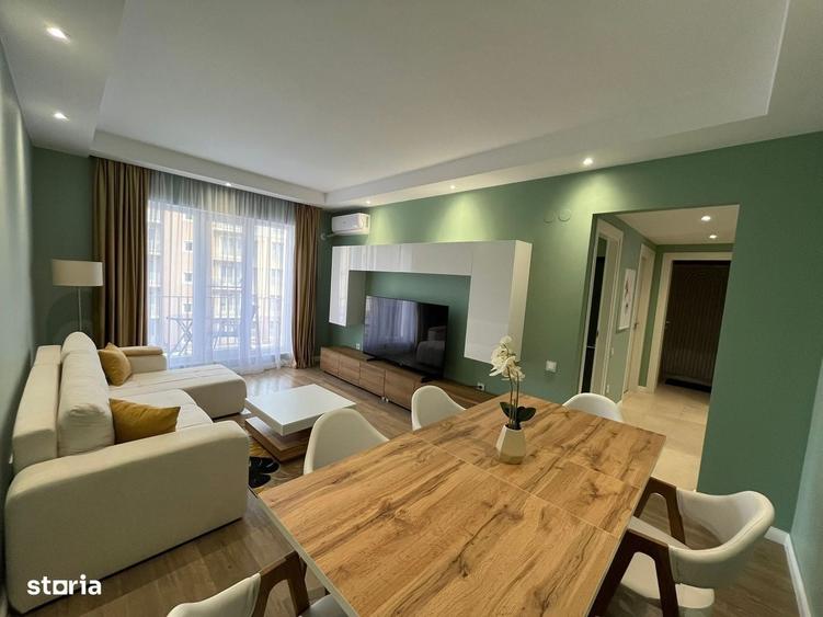 Apartament cu 4 camere decomandat în Pipera
