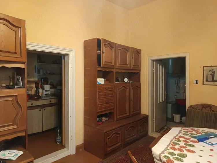 Casă cu 4 camere cu Teren 2220 Mp în Tomnatic