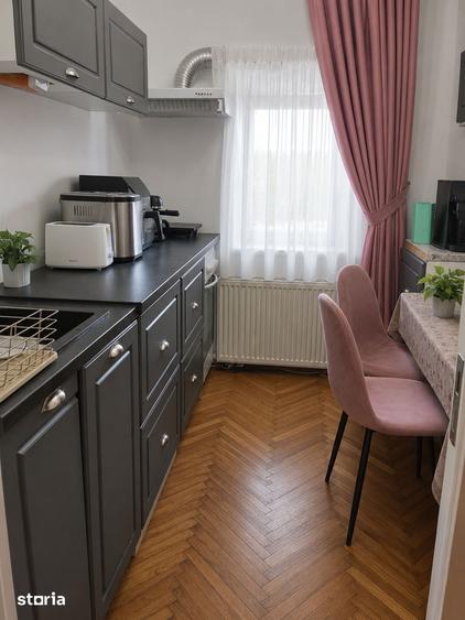 Apartament cu 3 camere în Decebal